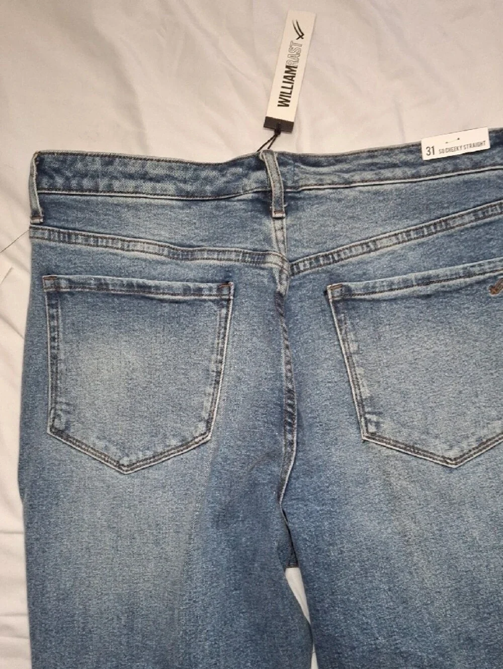 William Rast NWT So Cheeky High Rise Straight Distressed Jeans Vintage Wash